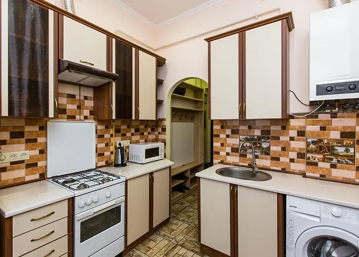 Apartamento подобово в центрі на вулиця скорика 25 колишня чайковського біля філармонії Lviv