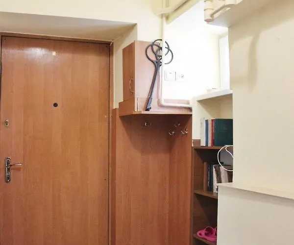 подобово в центрі на вулиця скорика 25 колишня чайковського біля філармонії *